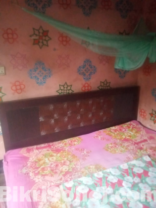 প্লাই উডের খাট